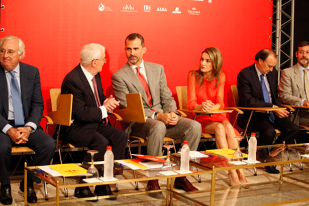 Los Príncipes de Asturias presiden una sesión de trabajo con todos los directores del Instituto Cervantes