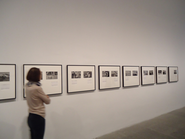 El Museo Reina Sofía presenta la exposición Mínima resistencia. Entre el tardomodernismo y la globalización. Prácticas artísticas en la década de los 80 y 90