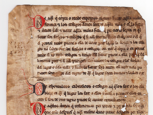 La BNE recibe un manuscrito del siglo XIII con una parte del texto de los Fueros de Aragón
