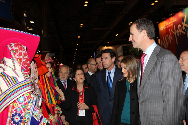 Los Príncipes de Asturias inauguran la XXXIV edición de Fitur, acompañados por el ministro de Industria, Energía y Turismo