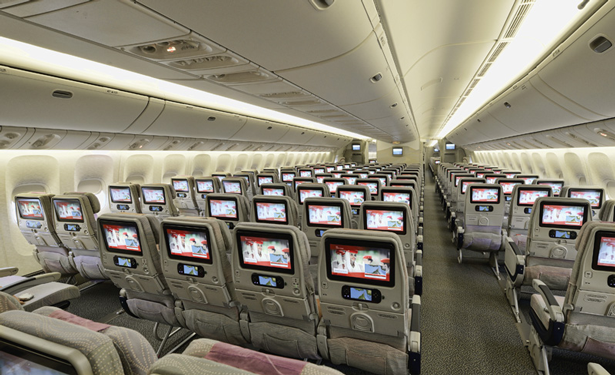 Emirates primera aerolínea en introducir películas con audiodescripción en sus aviones