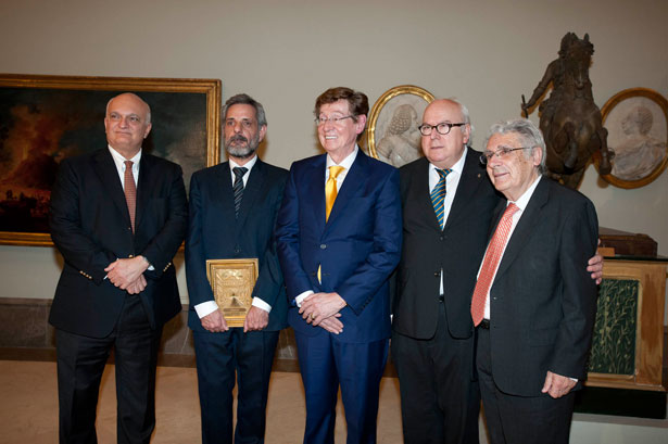 Los arquitectos Cenicacelaya y Saloña recogen el Premio Internacional de Arquitectura Rafael Manzano en la RABASF