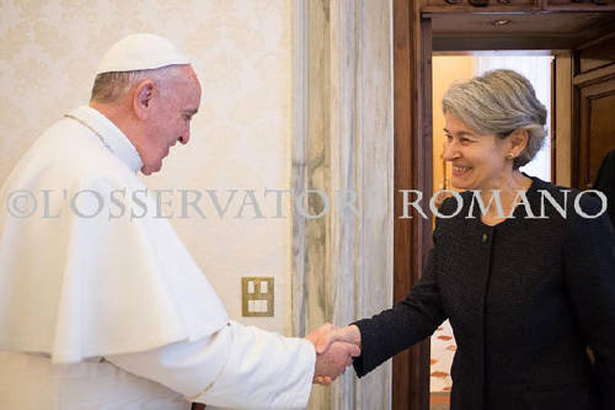 La Directora General de la UNESCO habla con el Papa Francisco acerca del diálogo intercultural e interreligioso