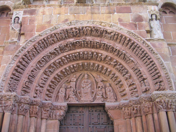 Fundación Santa María la Real. Puerta Santo Domingo de Soria