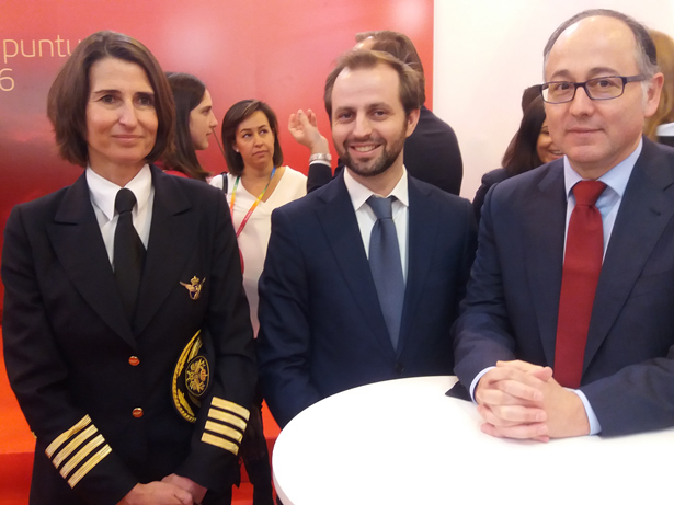 Iberia e Iberia Express reciben en FITUR el premio a las más puntuales del mundo en 2016