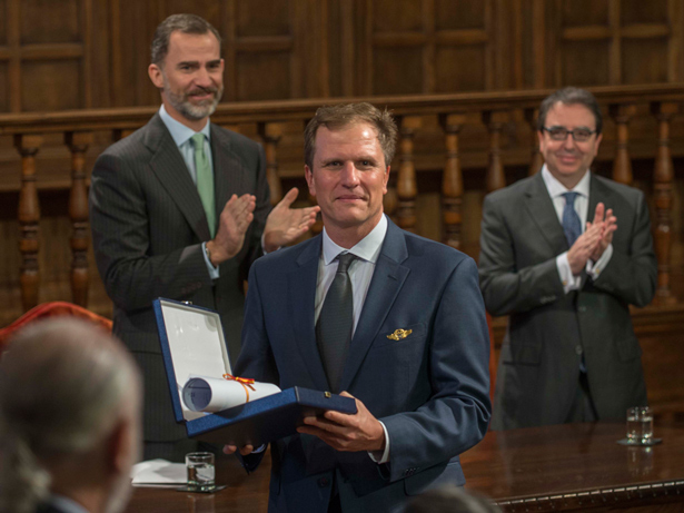 UAH. La Patrulla Aérea Civil Colombiana recibe el VII Premio de Derechos Humanos Rey de España