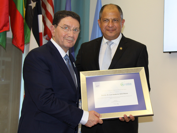 Taleb Rifai, Secretario General de la OMT y Luis Guillermo Solís Rivera, Presidente de Costa Rica