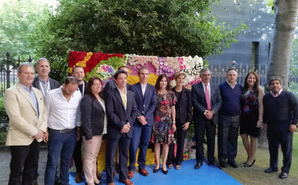 La Embajada de Colombia en Madrid se engalana con flores de su país