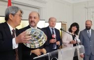 El embajador de Japón en España entrega la Distinción del Ministro de Asuntos Exteriores de su país