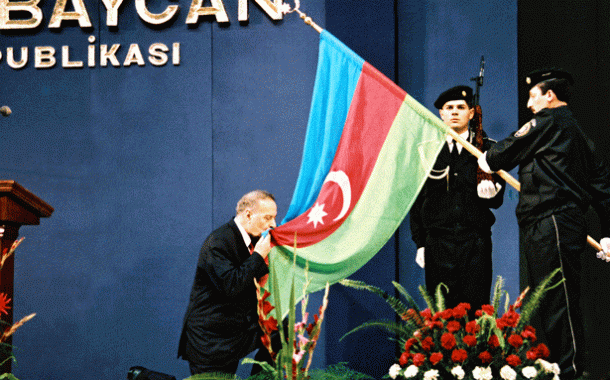 El 15 de junio de 1993 entró en la Historia de la República de Azerbaiyán como Día de la Salvación Nacional