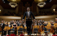 David Afkham seguirá al frente de la Orquesta y Coro Nacionales de España