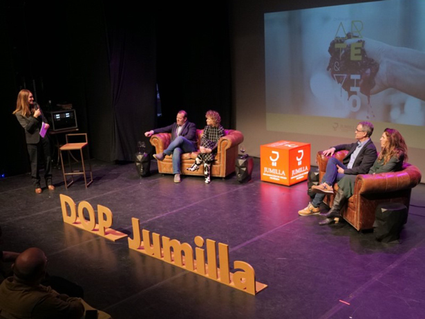 La DOP Jumilla presenta el segundo capítulo de campaña diálogos de arte y vino en la Semana del Arte de Madrid, España