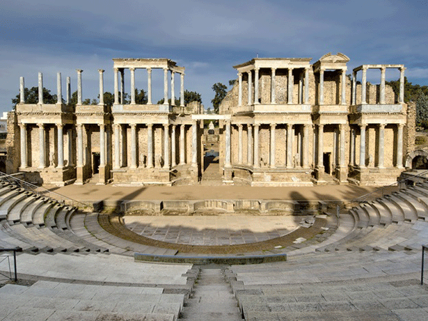 Viajan D.O. a la «Muy Noble, Antigua, Grande y Leal Ciudad de Mérida» la pequeña Roma