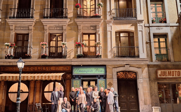 El Teatro de la Zarzuela repone el histórico montaje de ‘La del manojo de rosas’ de Emilio Sagi con la Maestra Alondra de la Parra al frente de su orquesta