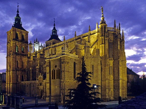 Viajan D.O. a Astorga, Ciudad Muy Noble, Leal, Benemérita, Magnífica y Augusta