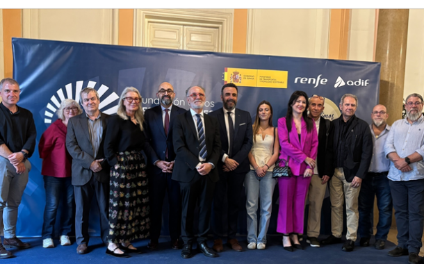 La Fundación de Ferrocarriles Españoles entrega los premios de fotografía Caminos de Hierro