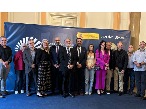 La Fundación de Ferrocarriles Españoles entrega los premios de fotografía Caminos de Hierro