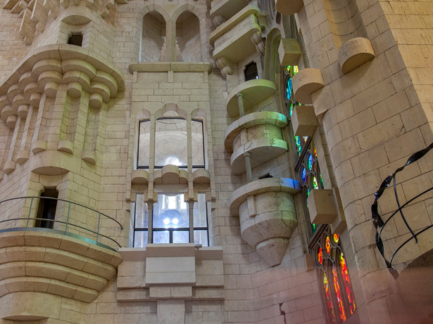 El acero se hace arte: Jansen se adapta al legado de Gaudí en la Sagrada Familia