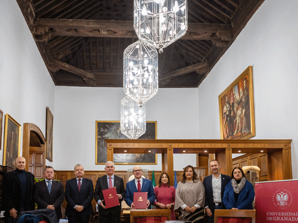La Universidad de Granada y la Real Fábrica de Tapices han firmado el convenio por el que se crea la Cátedra UGR-Real Fábrica de Tapices de Innovación en Artesanía, Diseño y Arte Contemporáneo