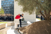 En la UNESCO, el papa León XIV dirige al mundo un mensaje rotundo de paz y dignidad humana